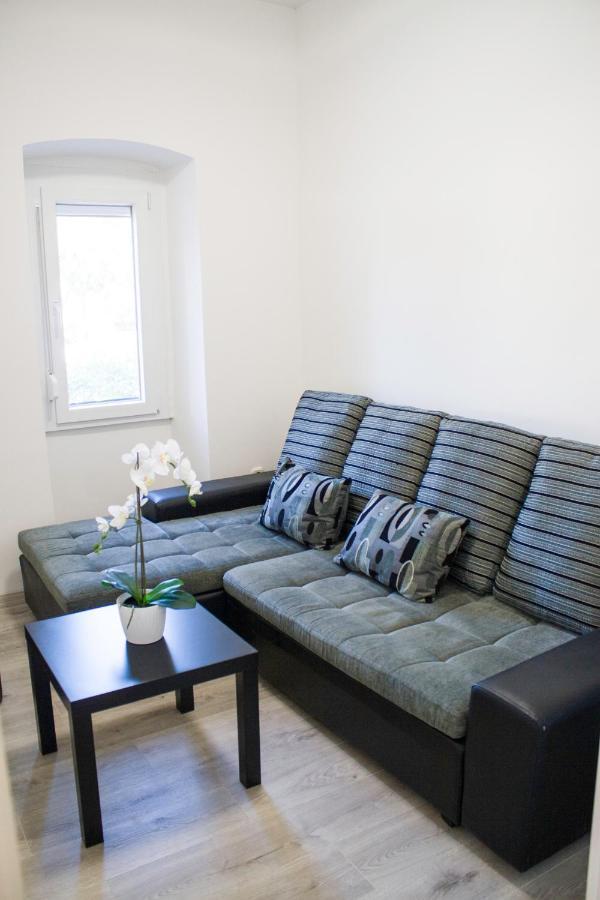 White Orchid Pula Apartment Exterior photo