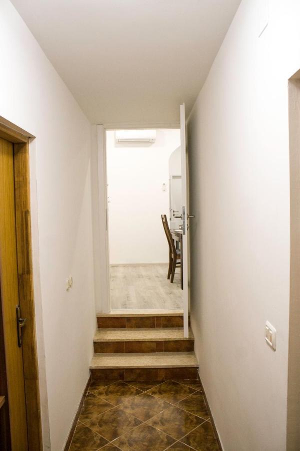 White Orchid Pula Apartment Exterior photo